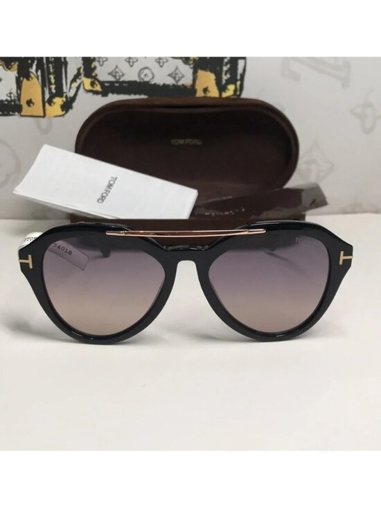Tom Ford TF576 01B Lisa-02 Sunglasses – Black/Gold – 54mm main image 6